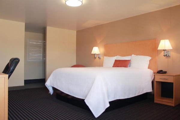 Regency Inn image 26