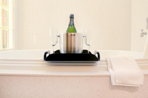 Regency Inn image 34