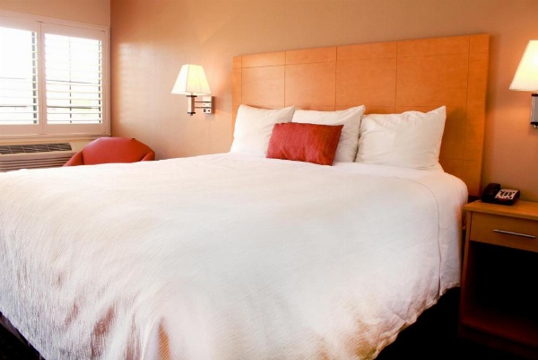 Regency Inn image 37